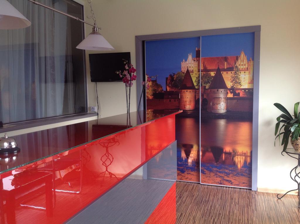 Gosciniec Pod Markizami Malbork Esterno foto
